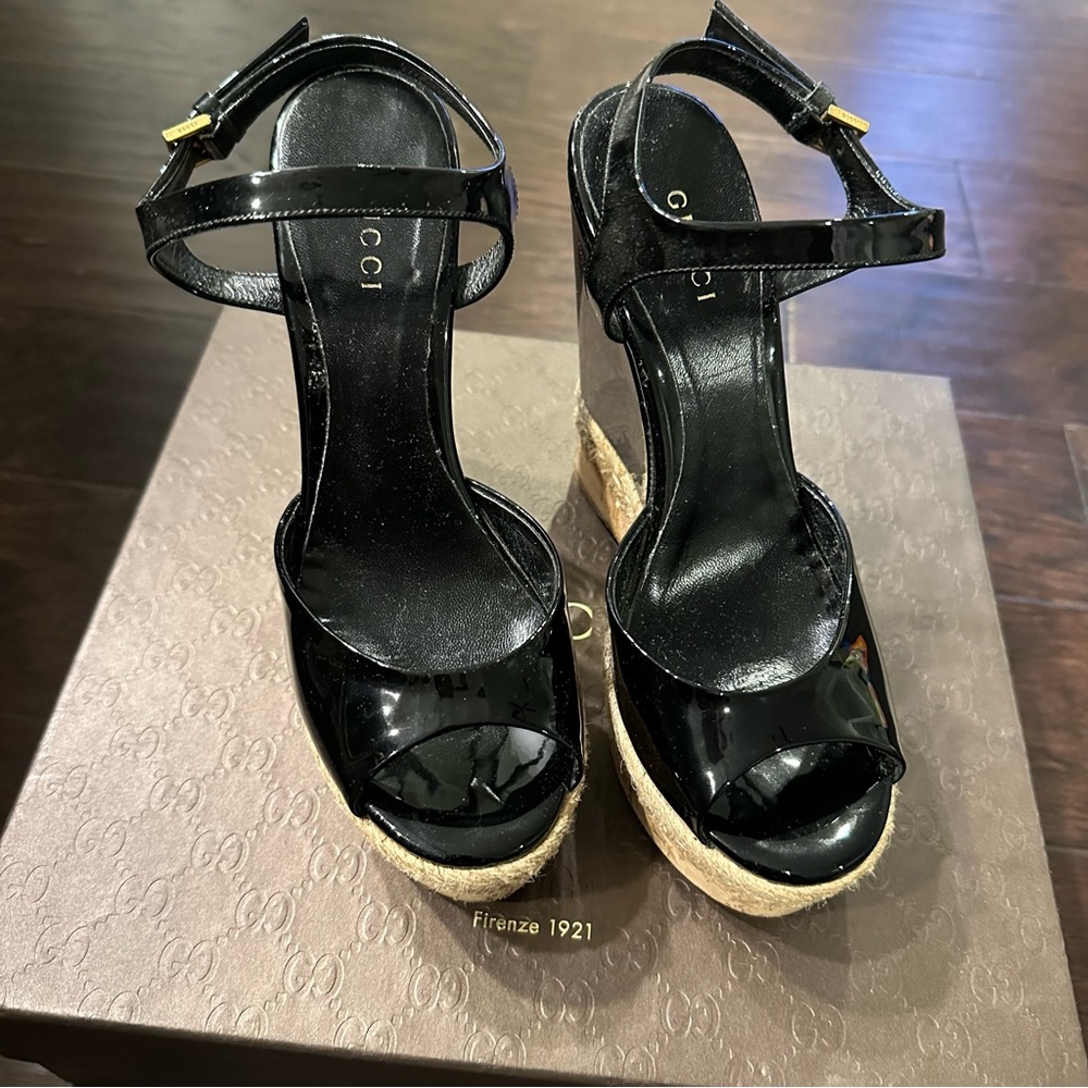 100% Authentic Gucci wedges (style: Hollie)
